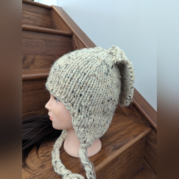 Hand Knit Rabbit Hat Adult OS Wool Blend Cream With Black Accents - Picture 4 of 8
